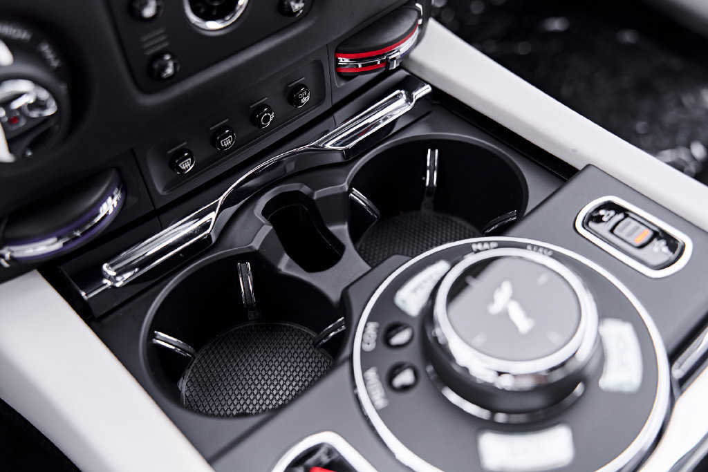 Used 2020 Rolls-Royce Wraith RWD image 74