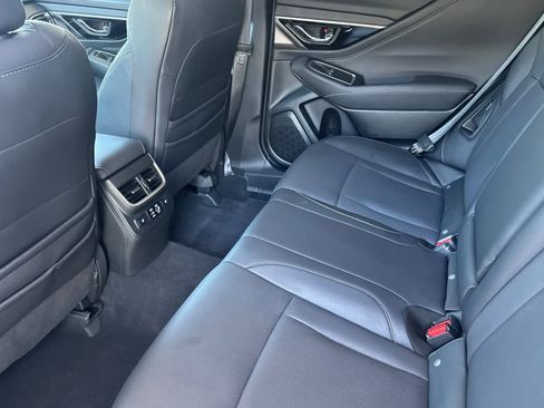 Certified 2025 Subaru Outback Limited AWD/4WD image 4