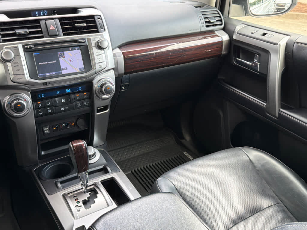 Used 2018 Toyota 4Runner Limited AWD/4WD image 26