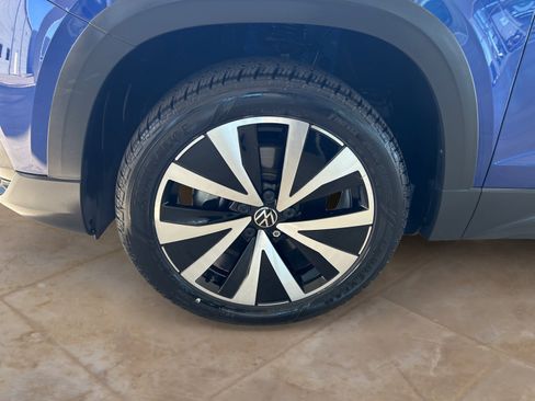 Used 2024 Volkswagen Taos SE FWD image 25