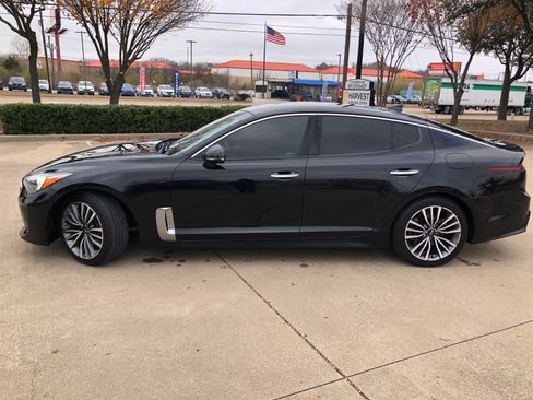 Used 2019 Kia Stinger image 2