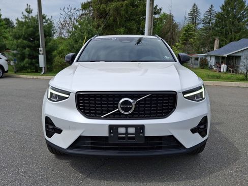 Certified 2023 Volvo XC40 B5 Plus w/ Protection Package Premier AWD/4WD image 2