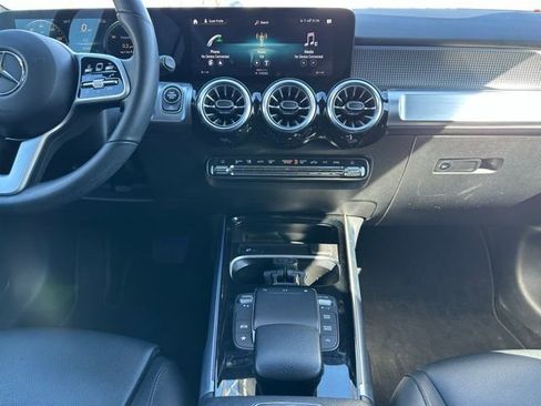 Certified 2022 Mercedes-Benz GLB 250 4MATIC w/ Premium Package Lite image 13