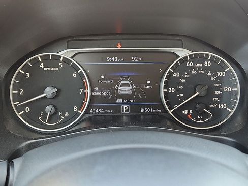 Used 2025 Nissan Altima 2.5 SV FWD image 28