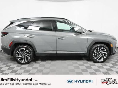 New 2025 Hyundai Tucson Limited AWD/4WD image 7
