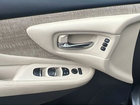 Used 2022 Nissan Murano SL w/ Cargo Package image 23