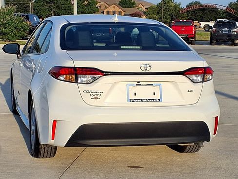 Used 2025 Toyota Corolla LE w/ LE Premium Package FWD image 8