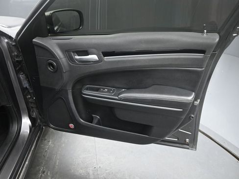 Used 2017 Chrysler 300 S w/ 300S Premium Group image 20