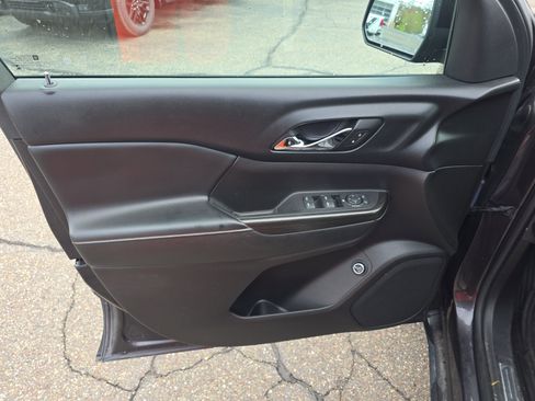 Used 2017 GMC Acadia SLE w/ Driver Alert Package I AWD/4WD image 19