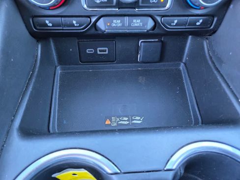 Used 2023 Chevrolet Suburban LT AWD/4WD image 16
