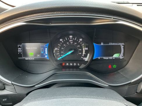Used 2019 Ford Fusion Titanium FWD image 14