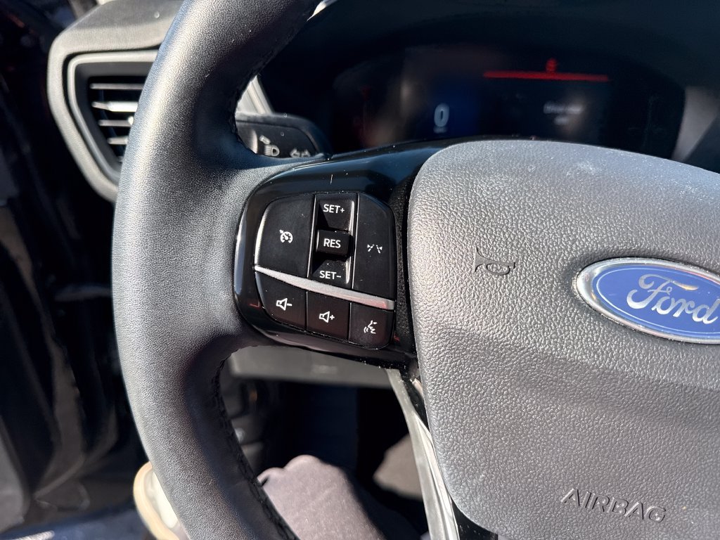 Used 2023 Ford Escape Active w/ Cold Weather Package FWD image 30