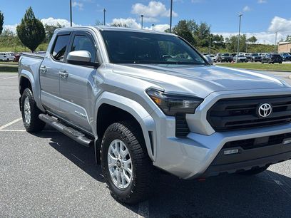 Used 2025 Toyota Tacoma SR5