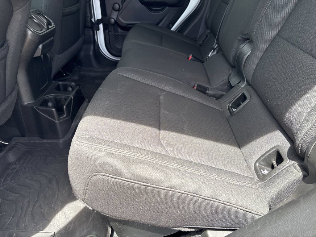 Used 2022 Jeep Gladiator Sport AWD/4WD image 19