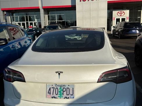 Used 2023 Tesla Model 3 Standard Range RWD image 5