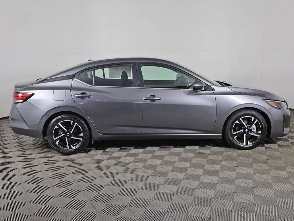 Used 2025 Nissan Sentra SV FWD image 16