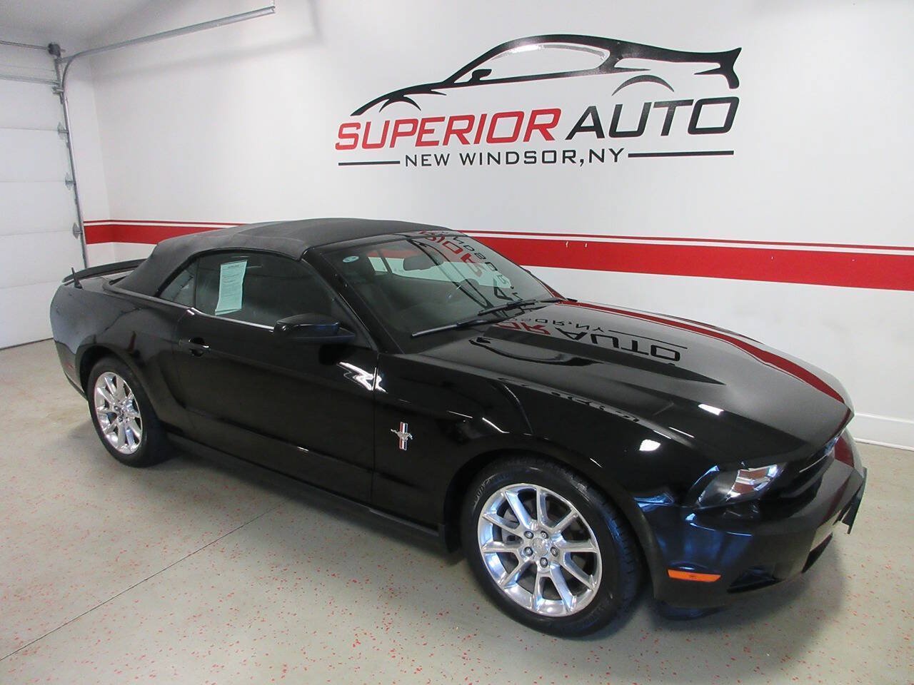 Used 2011 Ford Mustang Premium w/ 202A Rapid Spec Order Code RWD image 6