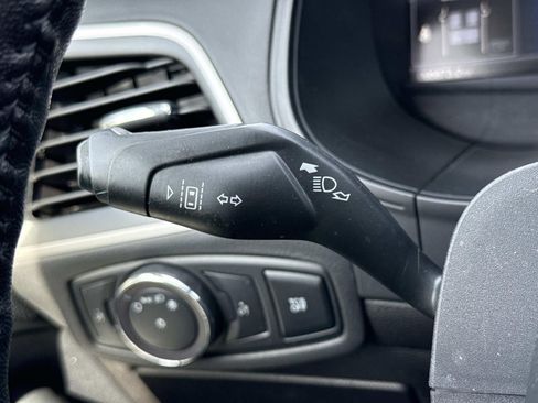 Used 2022 Ford Edge SEL image 16