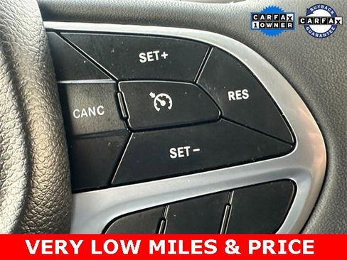 Used 2024 Chrysler Voyager LX image 20