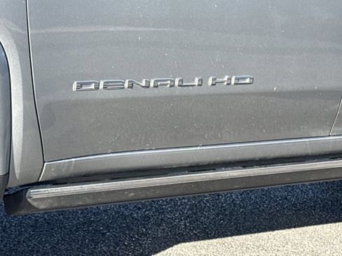Used 2024 GMC Sierra 2500 Denali Ultimate image 16