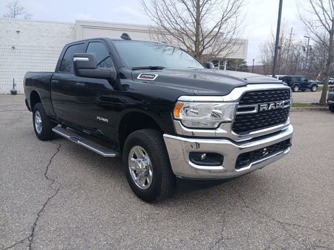 Used 2024 RAM 2500 Big Horn w/ Bed Utility Group image 3