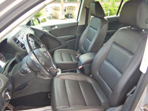 Used 2016 Volkswagen Tiguan S AWD/4WD image 12