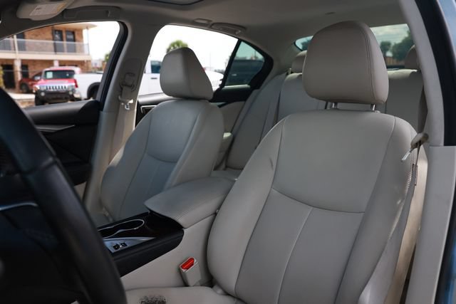 Used 2018 INFINITI Q50 Luxe w/ Cargo Package (L95) RWD image 8