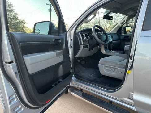 Used 2012 Toyota Tundra 2WD Double Cab w/ SR5 Pkg image 10