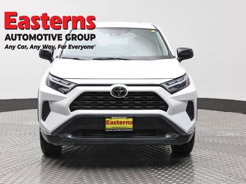 Used 2024 Toyota RAV4 LE AWD/4WD image 2
