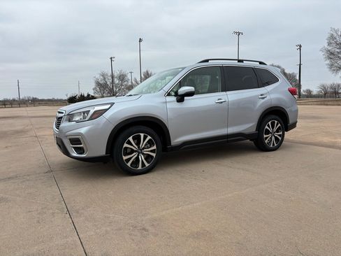 Used 2020 Subaru Forester Limited w/ Popular Package #3 image 2