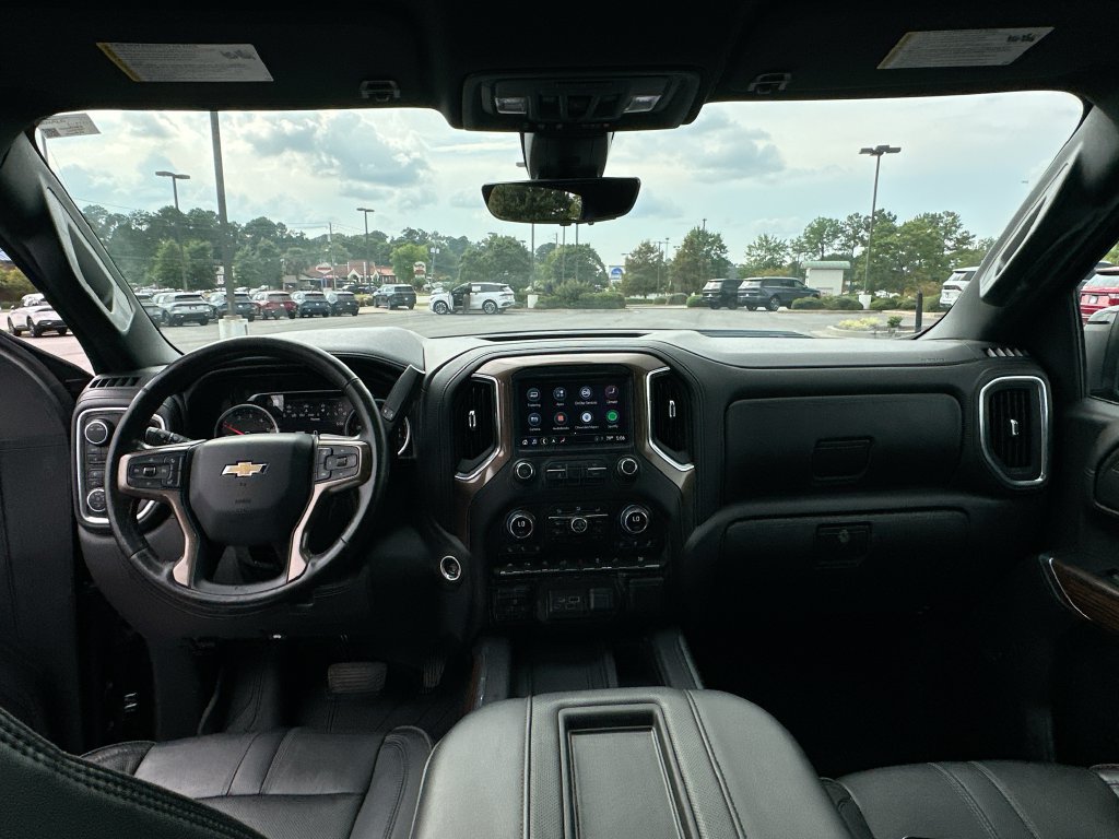 Used 2021 Chevrolet Silverado 1500 High Country w/ Technology Package AWD/4WD image 3