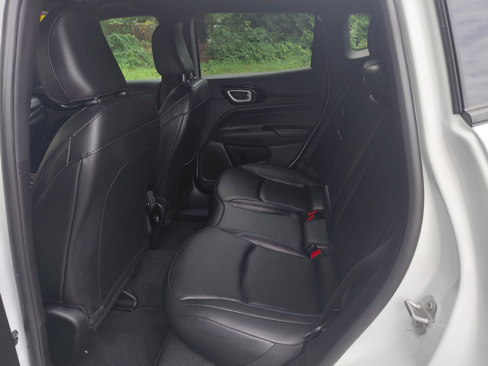 Used 2026 Jeep Compass Limited AWD/4WD image 10