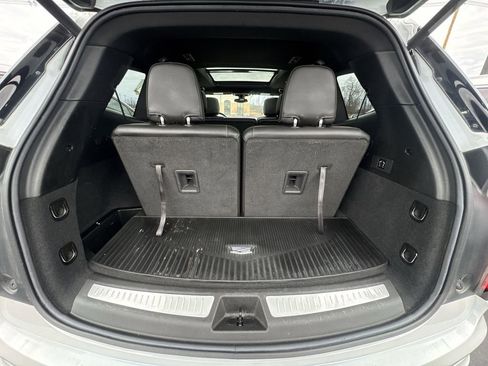 Used 2024 Cadillac XT6 Luxury w/ LPO, Floor Liner Package AWD/4WD image 25