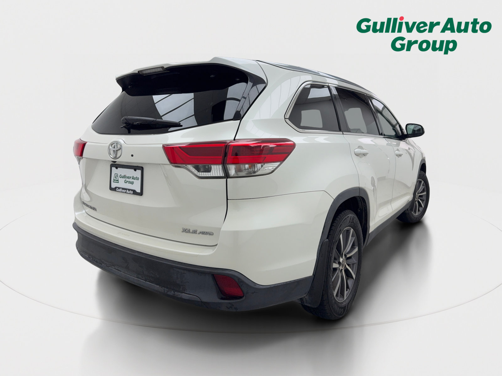 Used 2019 Toyota Highlander XLE AWD/4WD image 8