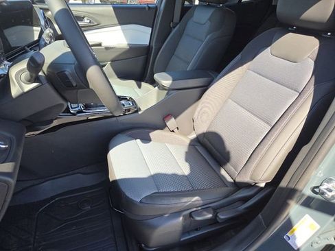 New 2026 Chevrolet Trax LT w/ Driver Confidence Package FWD image 31