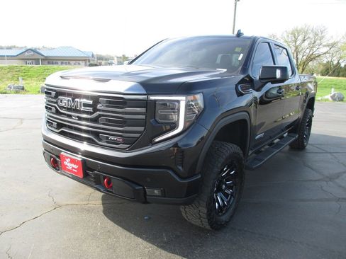 Used 2023 GMC Sierra 1500 AT4 w/ Technology Package image 11