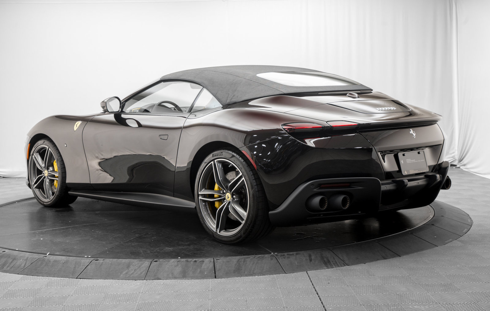 Used 2026 Ferrari Roma Spider RWD image 13