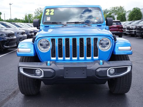 Used 2022 Jeep Wrangler Unlimited Sahara w/ Cold Weather Group AWD/4WD image 10