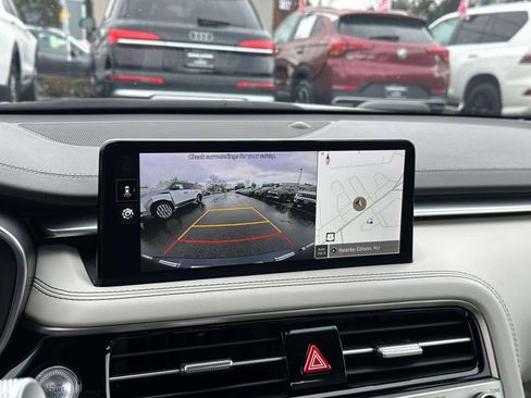 Used 2024 Genesis G70 2.5T image 28