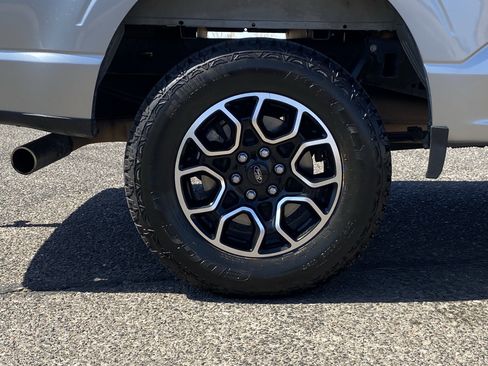 Used 2022 Ford F150 XLT w/ Equipment Group 302A High AWD/4WD image 9