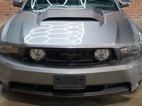 Used 2010 Ford Mustang GT image 7