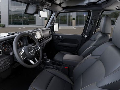 New 2026 Jeep Wrangler Unlimited Sahara AWD/4WD image 22