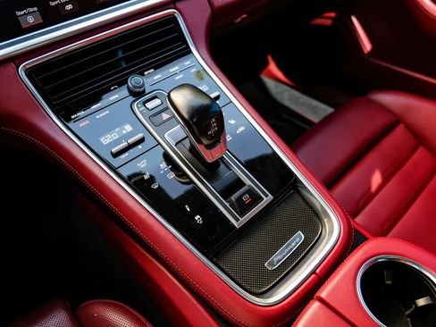 Used 2017 Porsche Panamera Turbo w/ Sportdesign Package AWD/4WD image 27