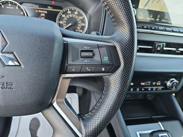 Used 2024 Mitsubishi Outlander SE FWD image 19
