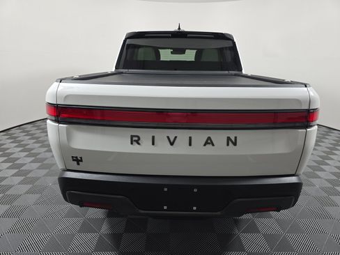 Used 2025 Rivian R1T Premium AWD/4WD image 4