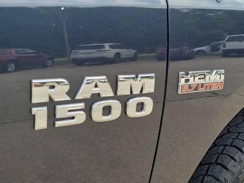 Used 2017 RAM 1500 Classic SLT AWD/4WD image 6