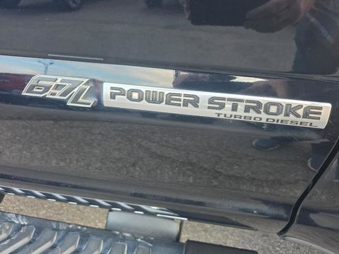 Used 2019 Ford F350 Lariat w/ Chrome Package image 5