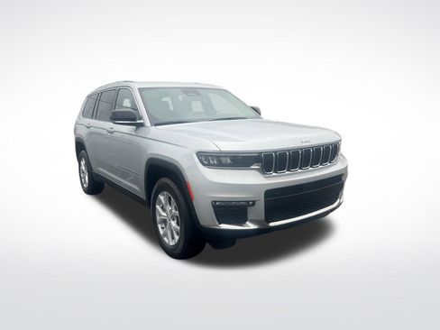 Used 2023 Jeep Grand Cherokee L Limited image 9