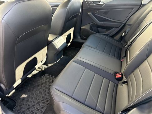 Certified 2023 Volkswagen Jetta SE image 25
