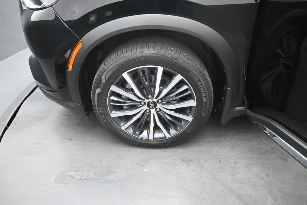 Used 2023 INFINITI QX60 Sensory AWD/4WD image 13